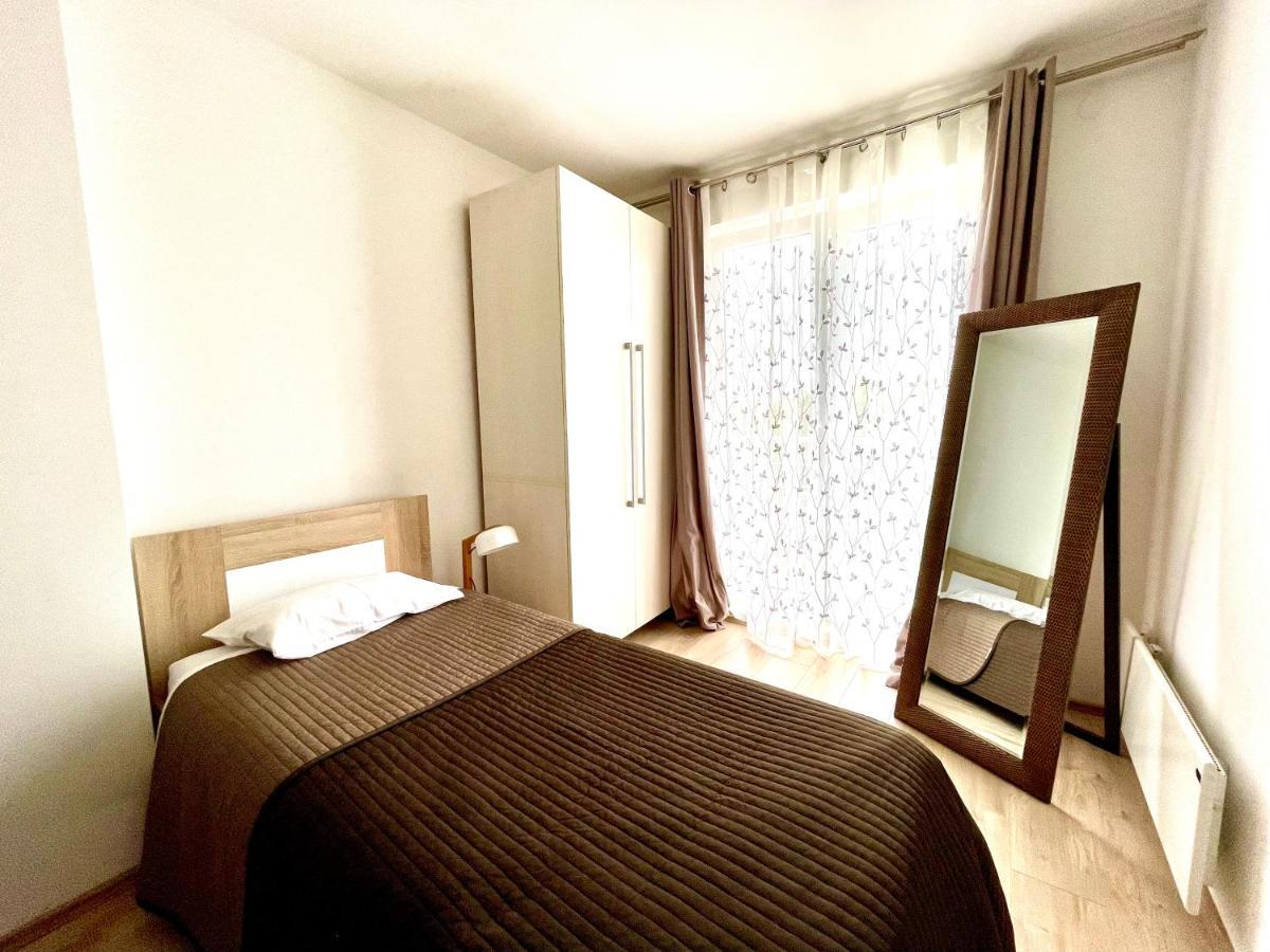 Cozy Apartments In Belgrade, Cukarica, Zeleznik, Free Parking And Wifi Exterior foto