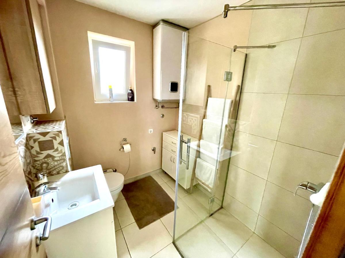Cozy Apartments In Belgrade, Cukarica, Zeleznik, Free Parking And Wifi Exterior foto
