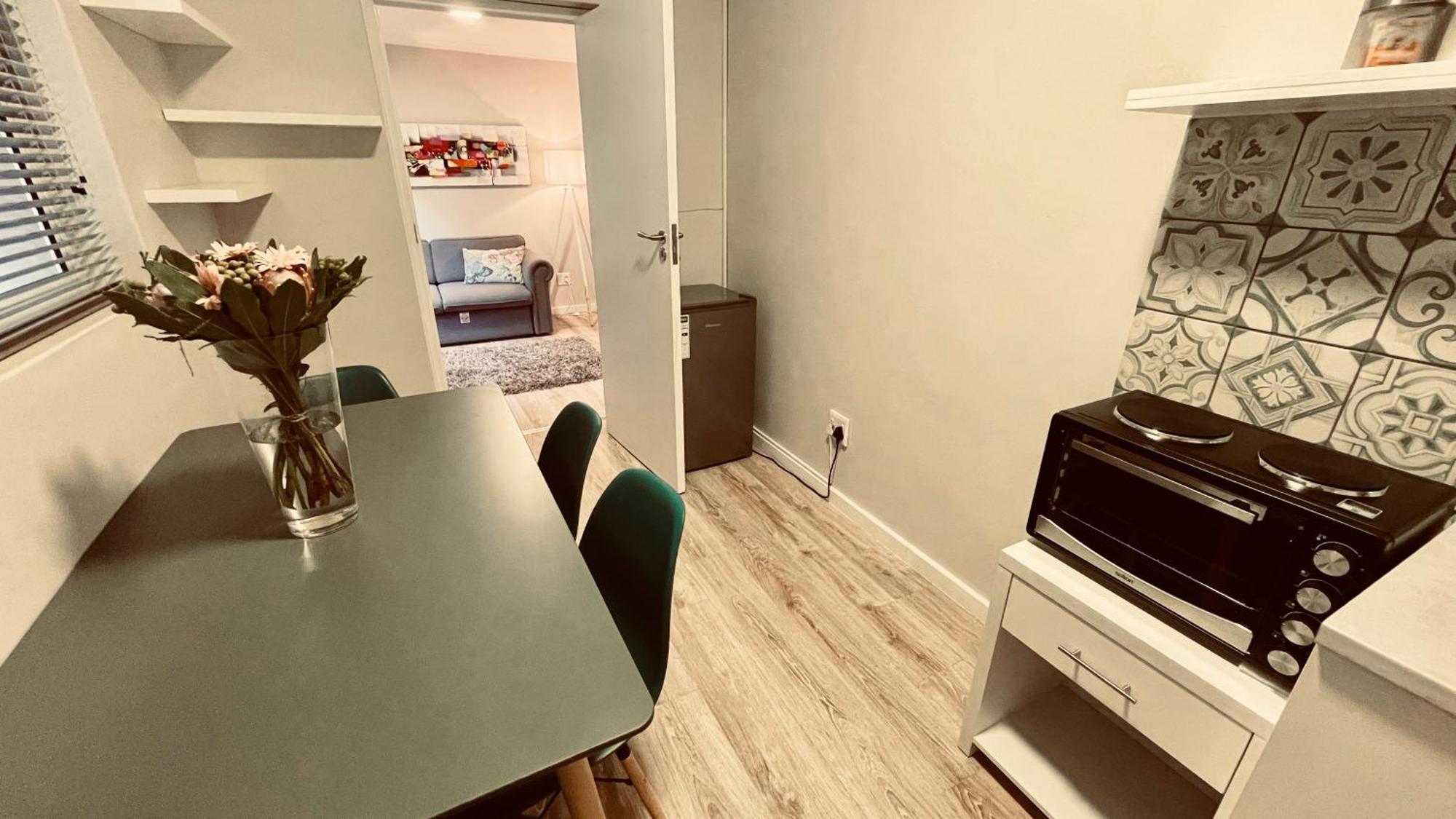 Cozy Apartments In Belgrade, Cukarica, Zeleznik, Free Parking And Wifi Habitación foto